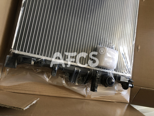LR006715 1377541 30792220 Car Engine Radiator For Ford S-Max Land Rover Discovery Sport